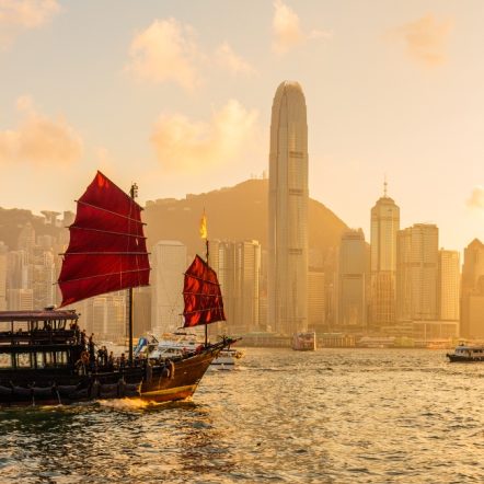 Hong Kong harbour 1100x650 1