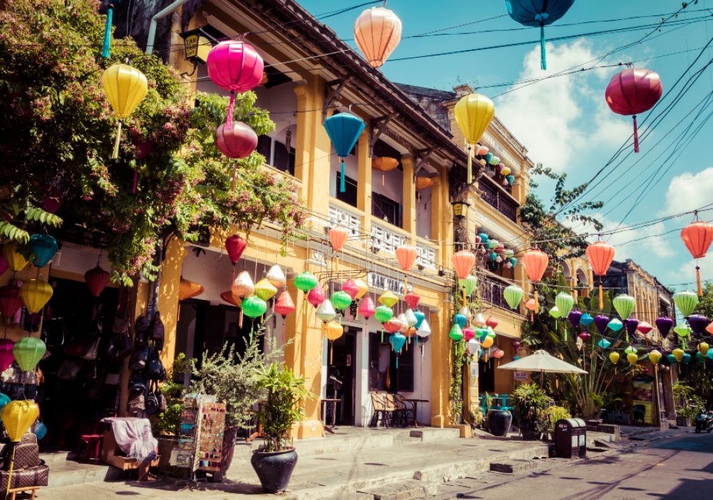 Vietnam street scene 1100x650 1