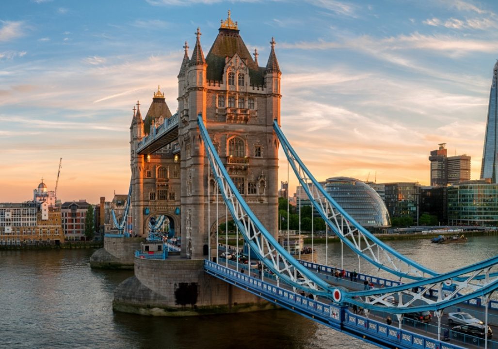 tower bridge London 1100x650 1