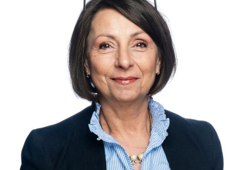 Leslie Cahill Headshot