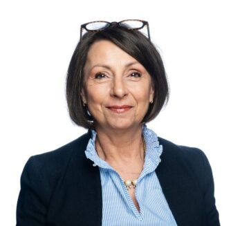 Leslie Cahill Headshot